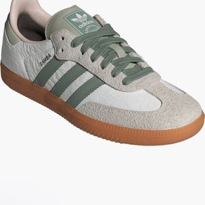 Adidas Samba Classic in Olive and White